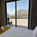 Oasis Suites - Funchal